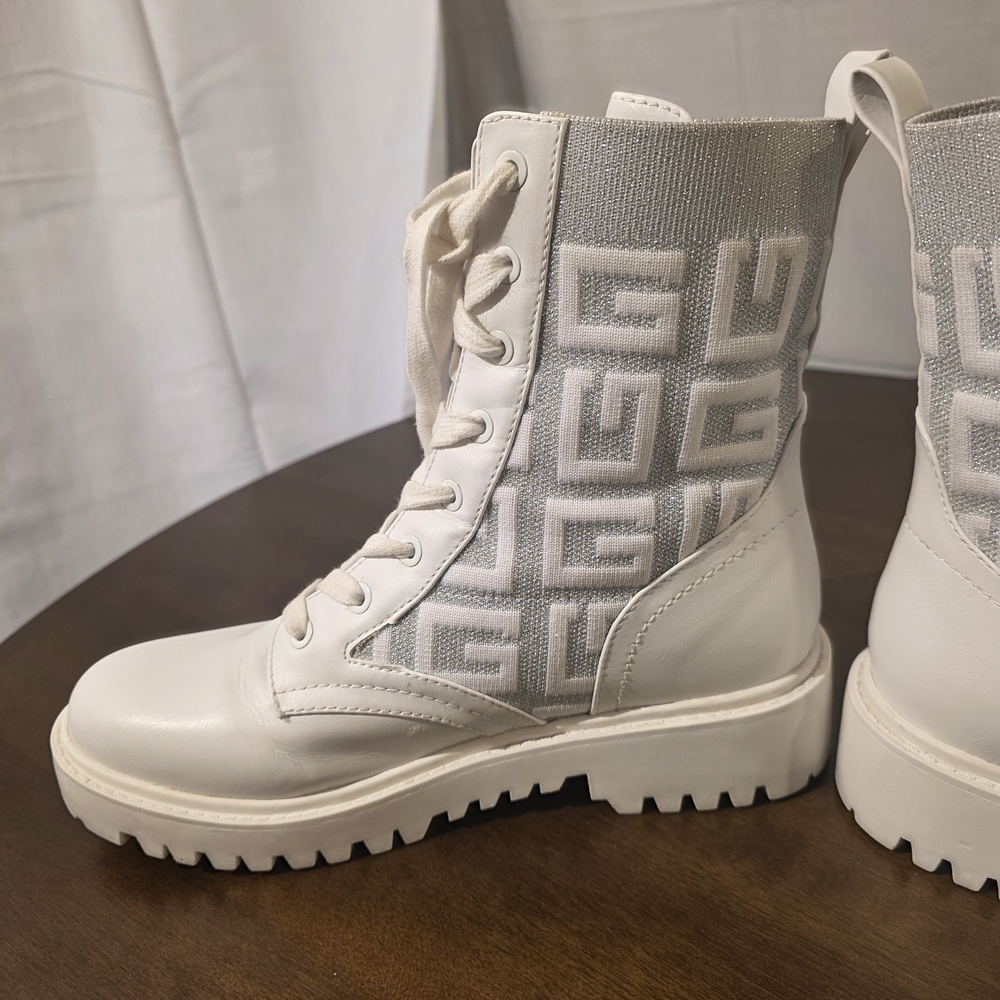 Guess "Gwolina" Combat, Moto, Platform White Monogram Statement Boots Sz 8.5 - Picture 8 of 12